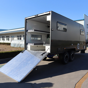 Caravane &agrave; toit rigide tout-terrain